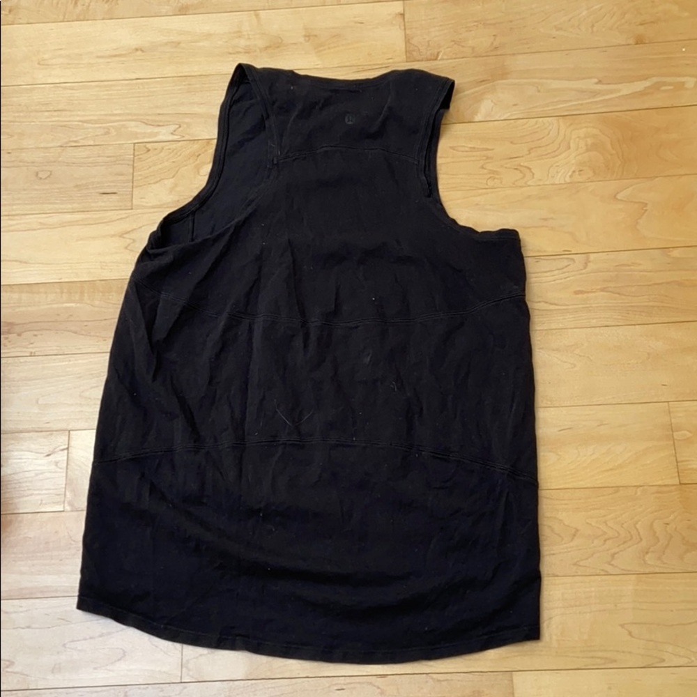 High neck lululemon tank size 4 in black
